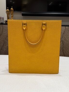 Louis Vuitton Sac Plat Yellow Epi Leather Vintage Tote Bag LV 💛